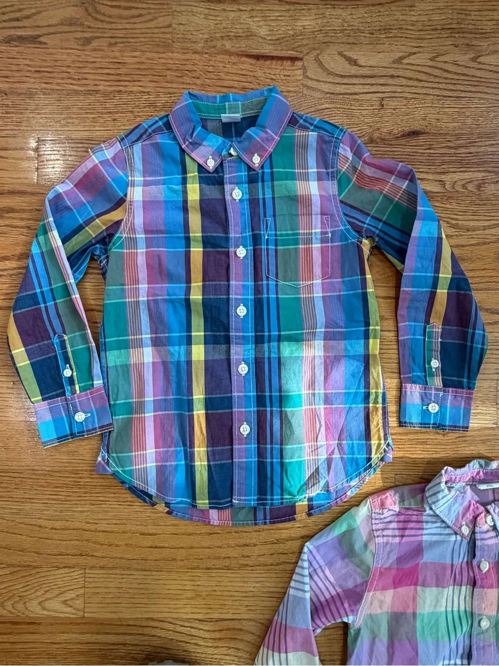 GAP Boys Size 5 Plaid Button-Down Shirts Bundle of 2 Long Sleeve